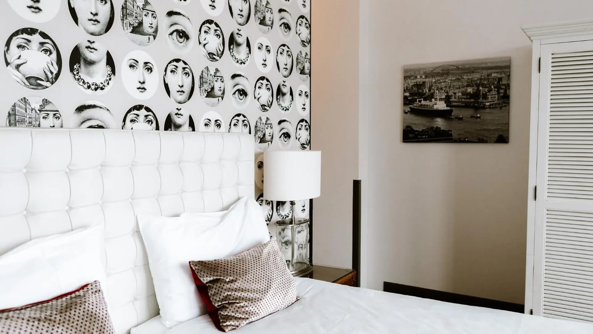 Hotel New York By Westcord Rotterdam 4*,